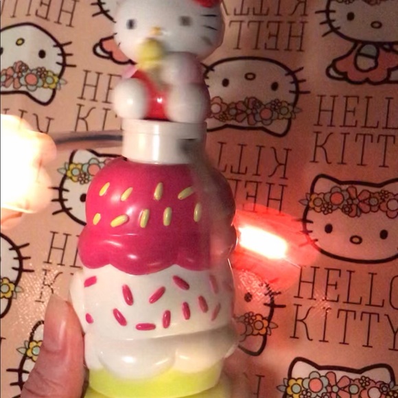 ❤️HELLO KITTY SPIN LIGHT UP TOY ❤️ - Picture 4 of 6